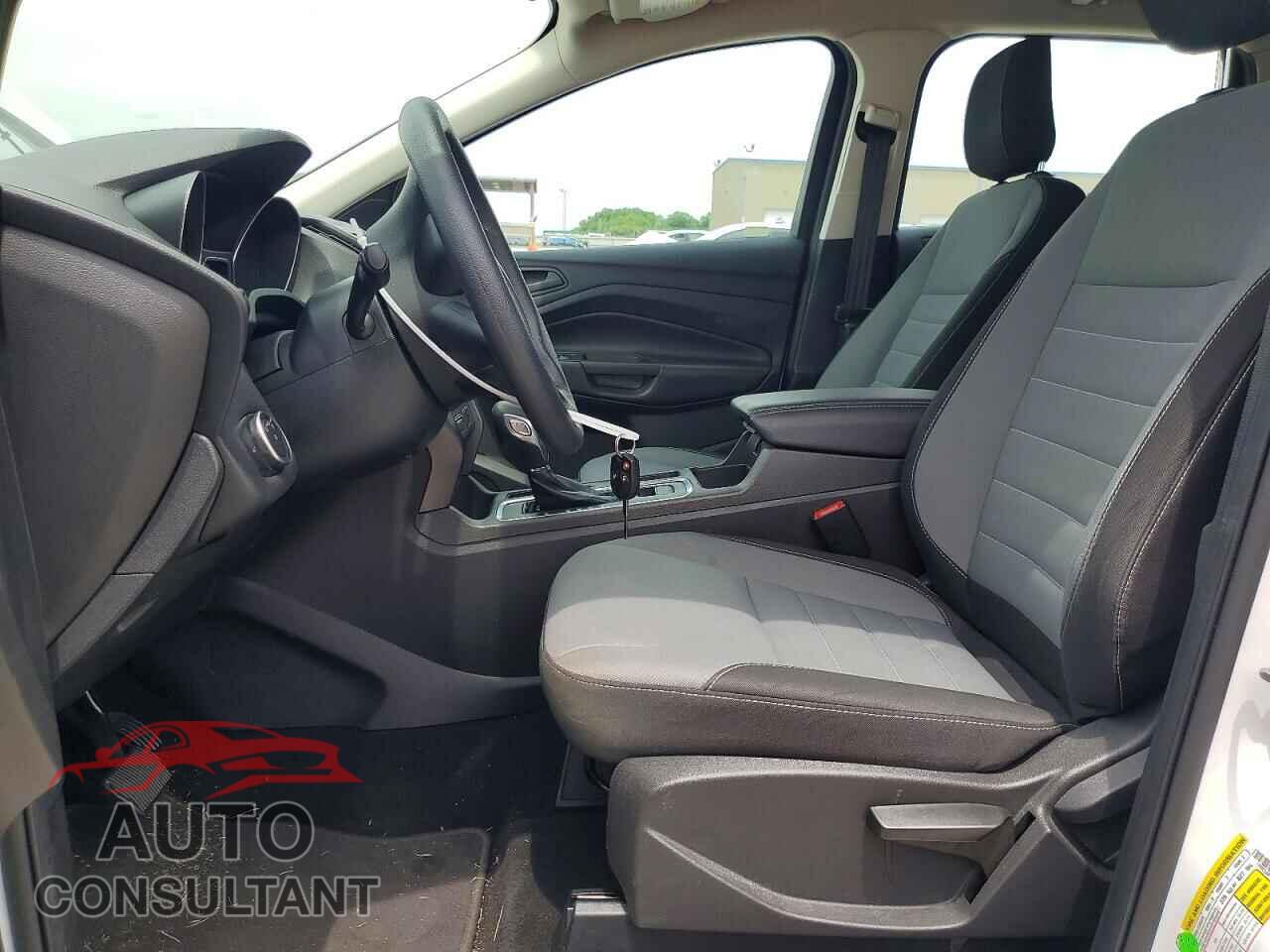 FORD ESCAPE 2018 - 1FMCU0F72JUC75686