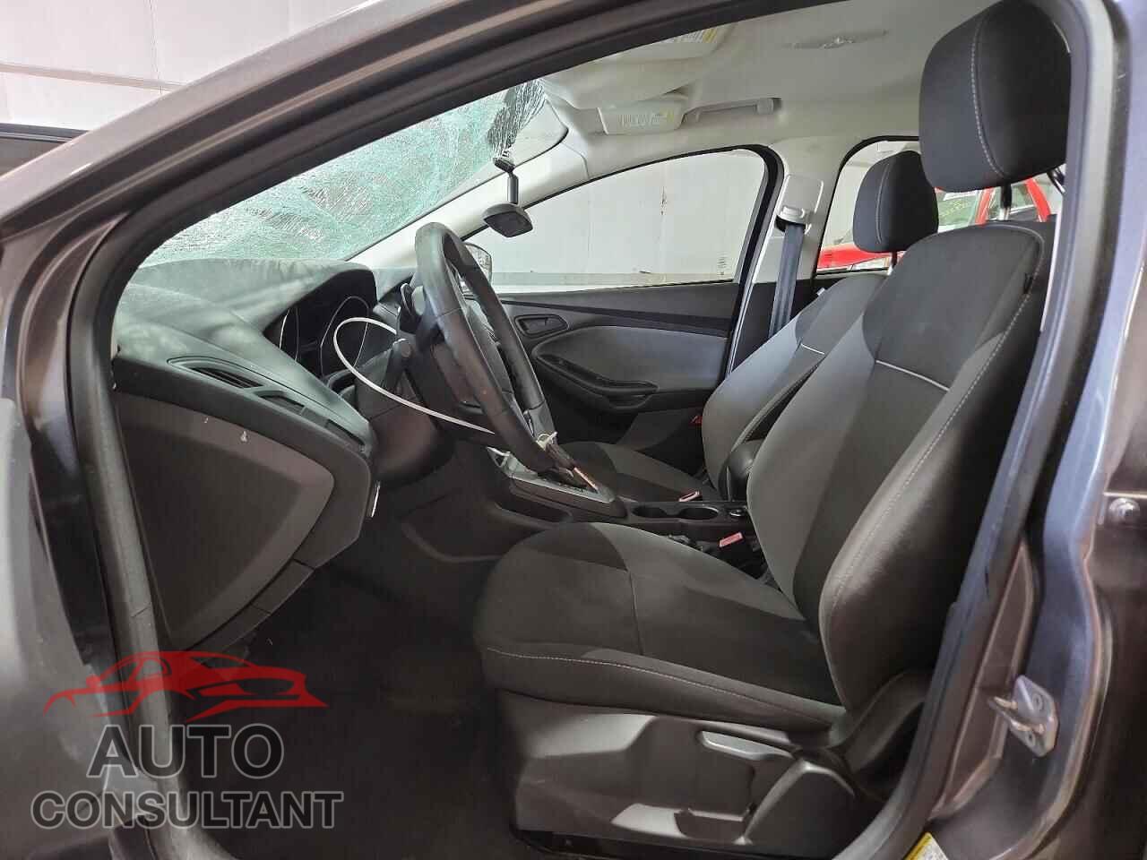 FORD FOCUS 2012 - 1FAHP3F23CL108517