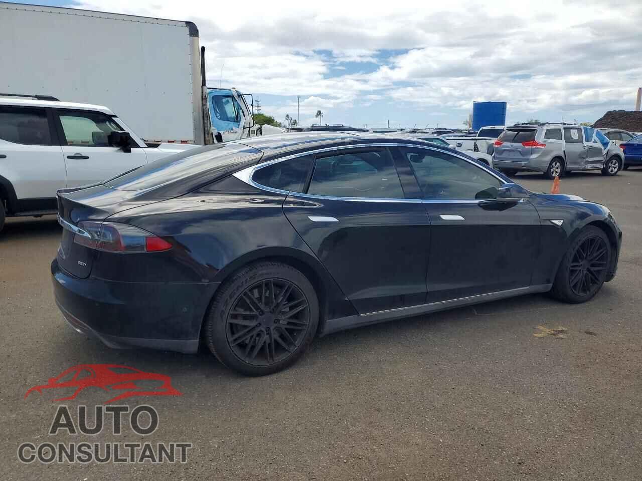 TESLA MODEL S 2015 - 5YJSA1E21FF113794