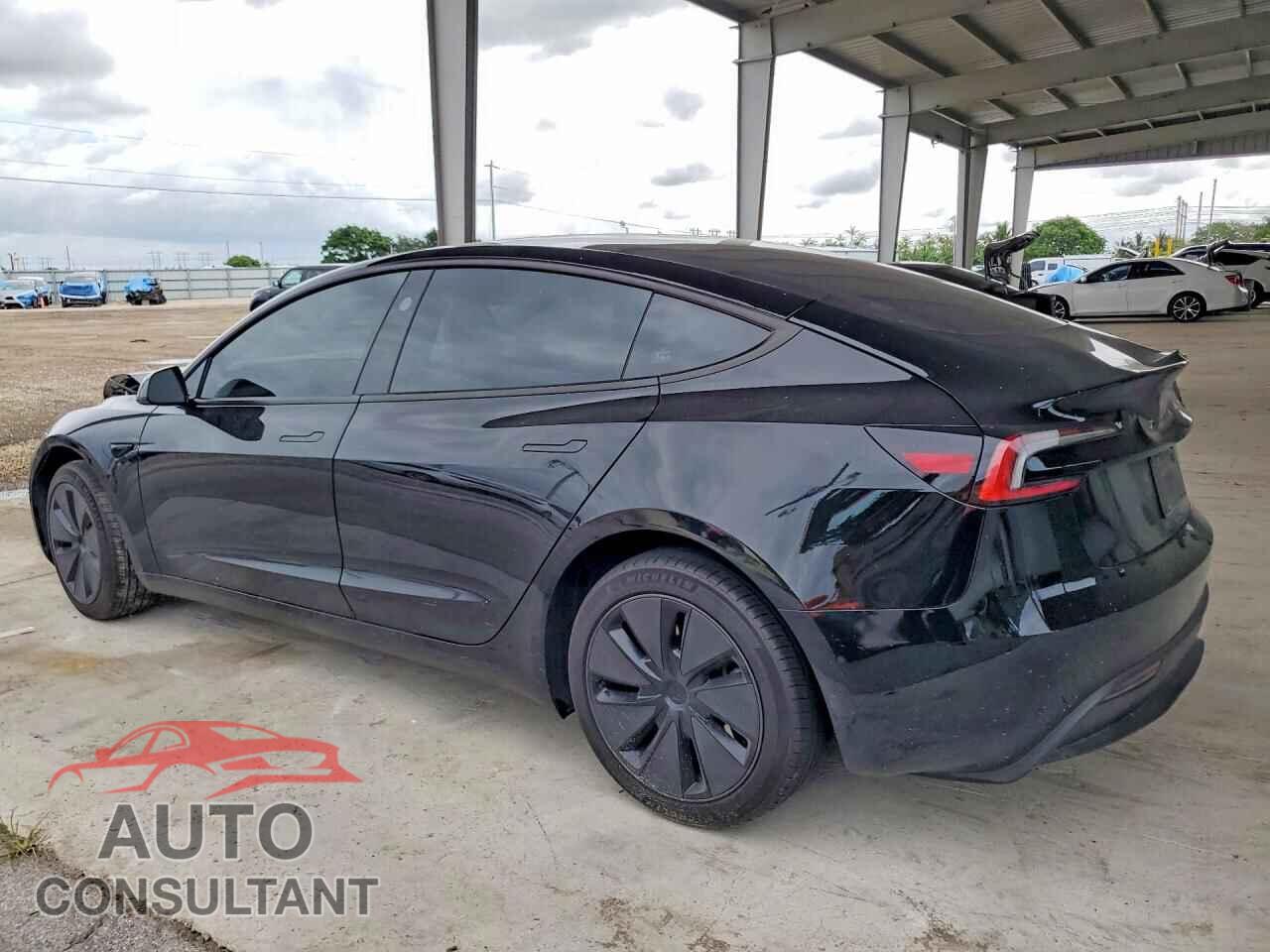 TESLA MODEL 3 2025 - 5YJ3E1EA9SF940615