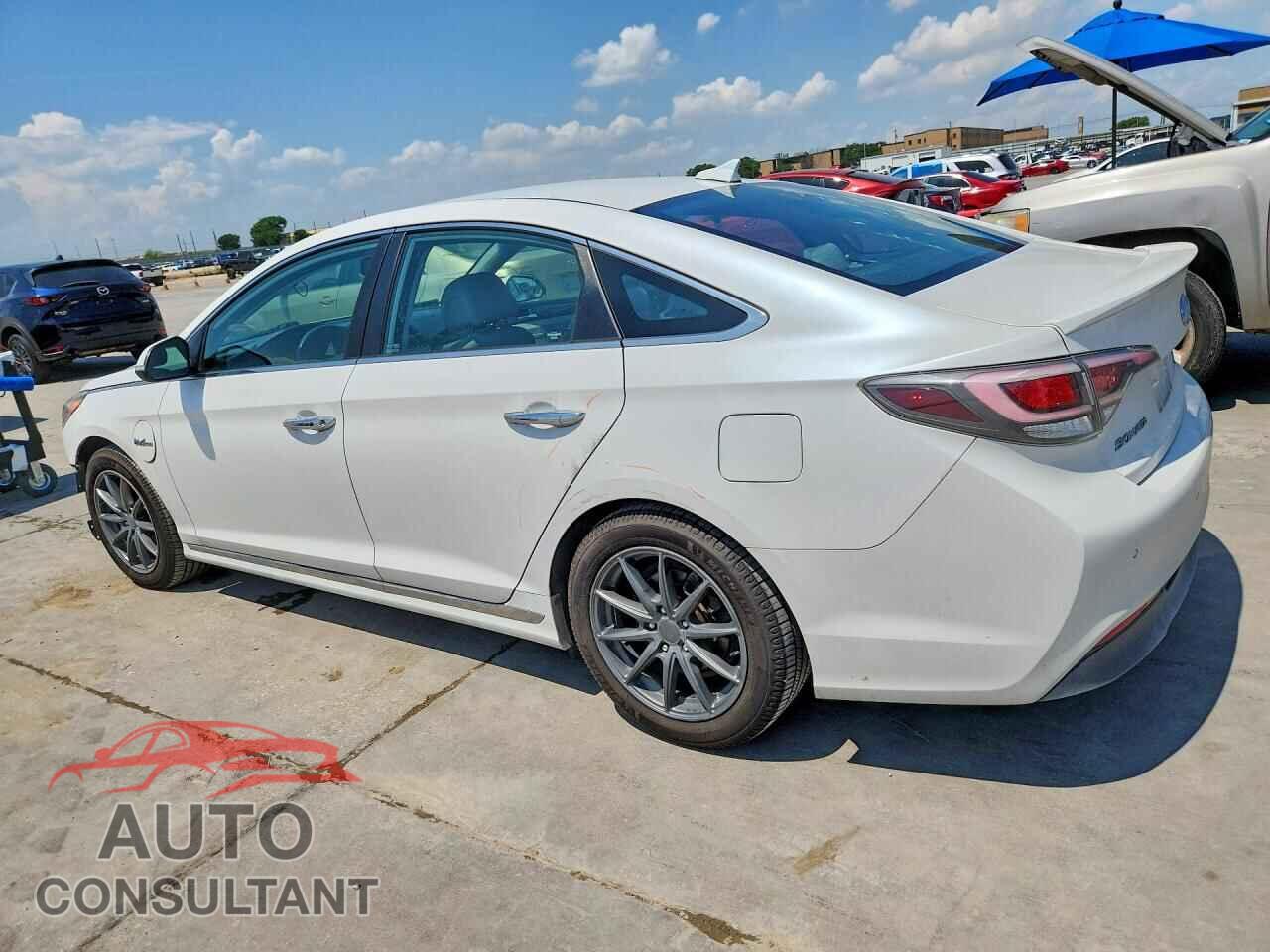 HYUNDAI SONATA 2017 - KMHE54L21HA043551