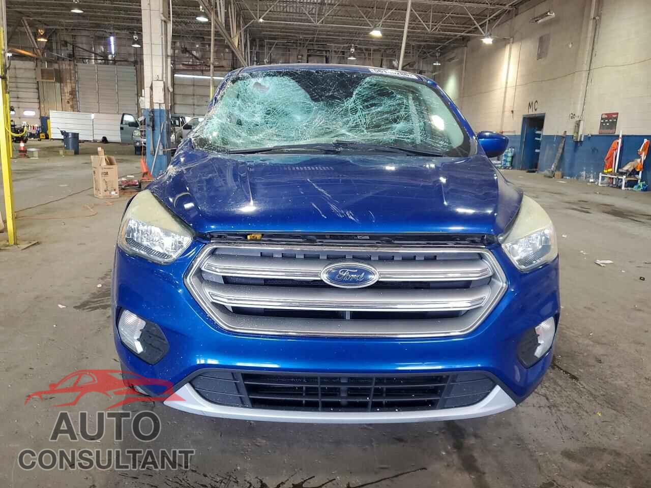 FORD ESCAPE 2017 - 1FMCU0GD9HUC22689