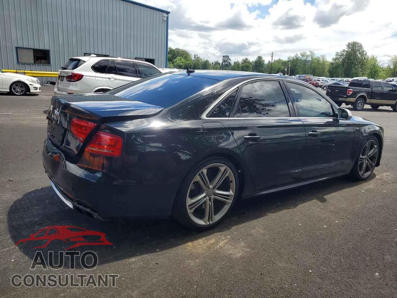 AUDI S8 2013 - WAUD2AFD1DN026673