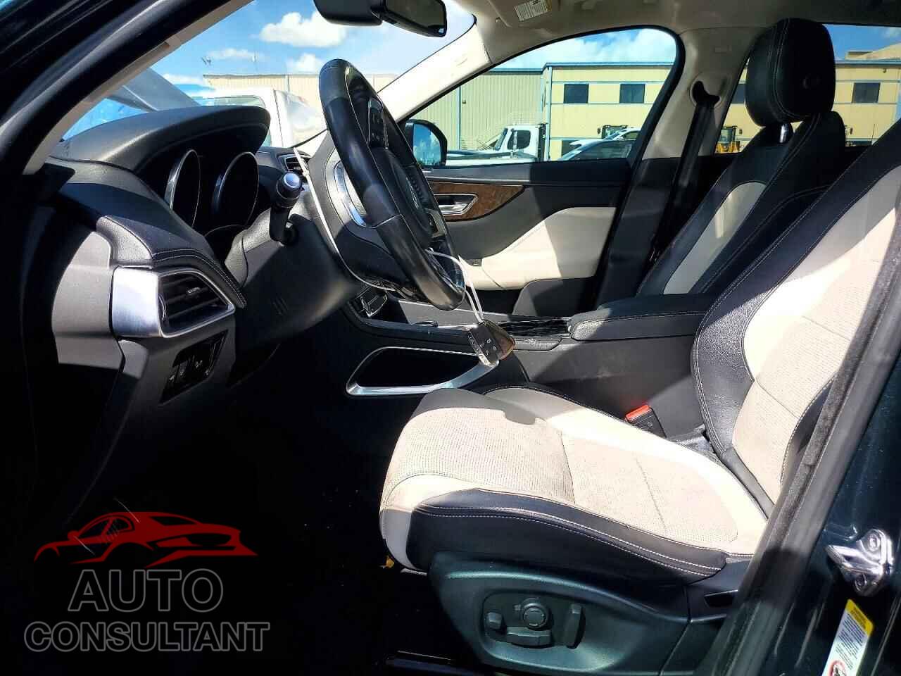 JAGUAR F-PACE 2017 - SADCL2BV7HA085292