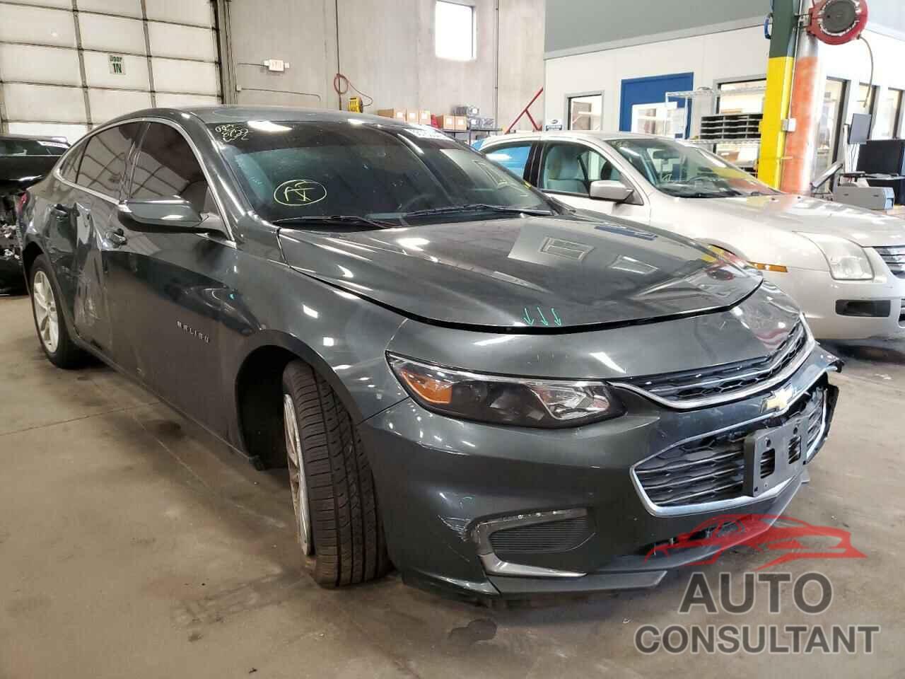 CHEVROLET MALIBU 2017 - 1G1ZE5ST1HF194407