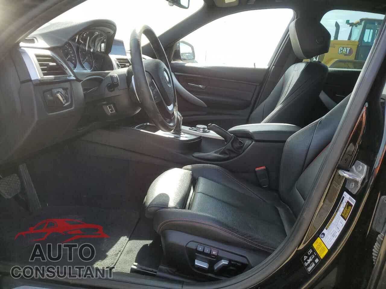 BMW 3 SERIES 2016 - WBA8E3C52GK504820