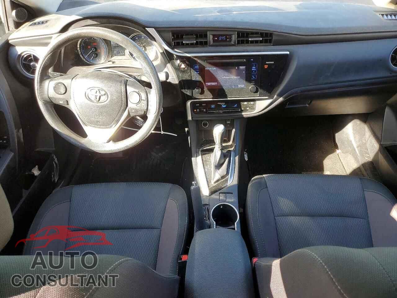 TOYOTA COROLLA 2017 - 2T1BURHEXHC898268