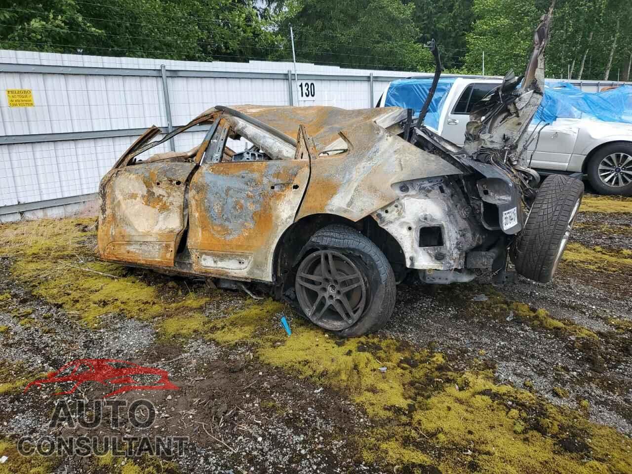 PORSCHE MACAN 2015 - WP1AB2A55FLB60434