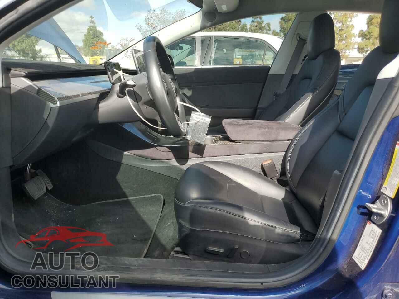 TESLA MODEL 3 2018 - 5YJ3E1EA2JF033879
