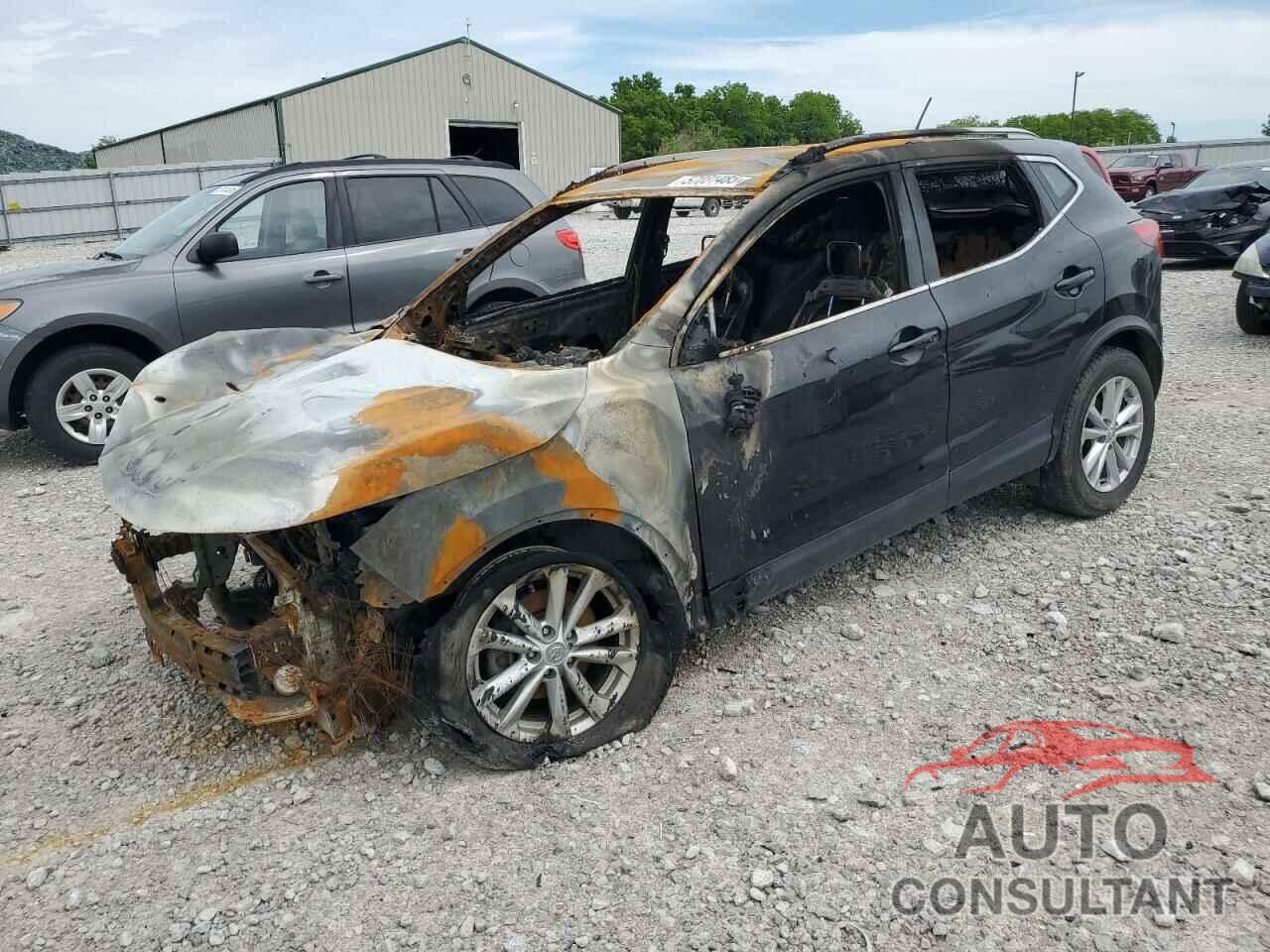NISSAN ROGUE 2018 - JN1BJ1CR2JW294489