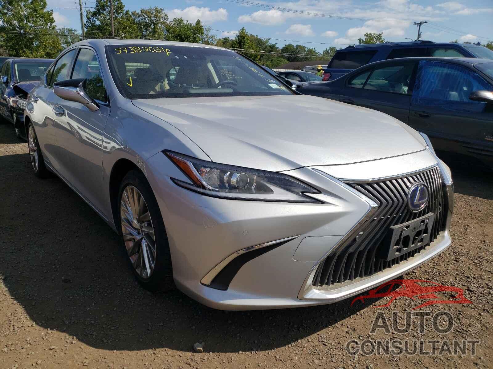 LEXUS ES300 2019 - JTHB21B15K2026985