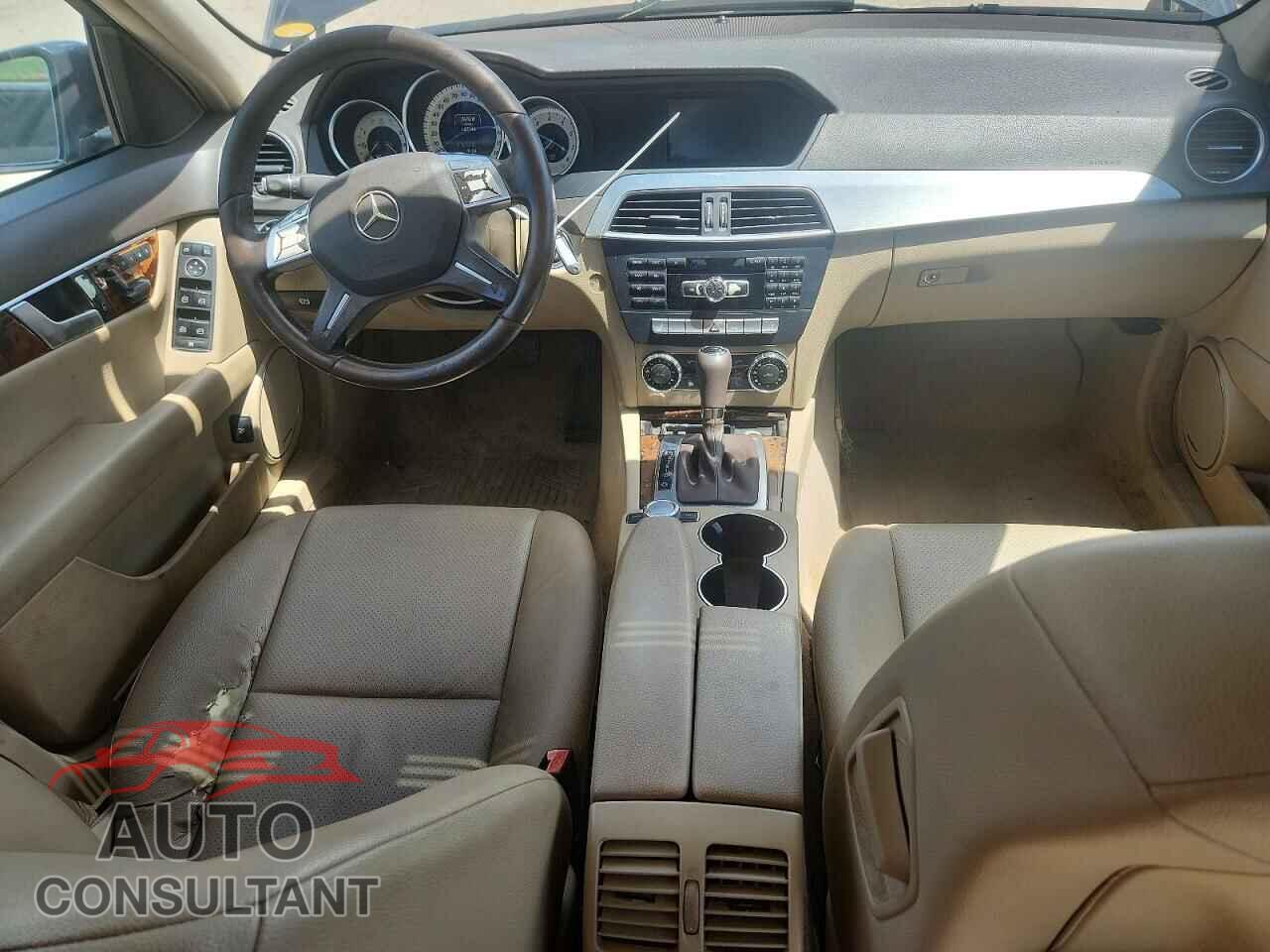 MERCEDES-BENZ C-CLASS 2013 - WDDGF8AB2DR263285