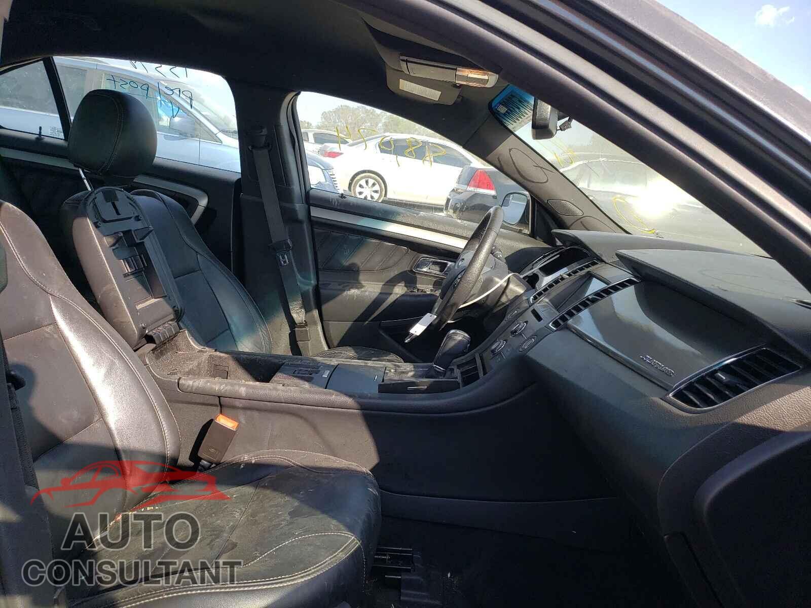 FORD TAURUS 2017 - 1FAHP2E8XHG109843