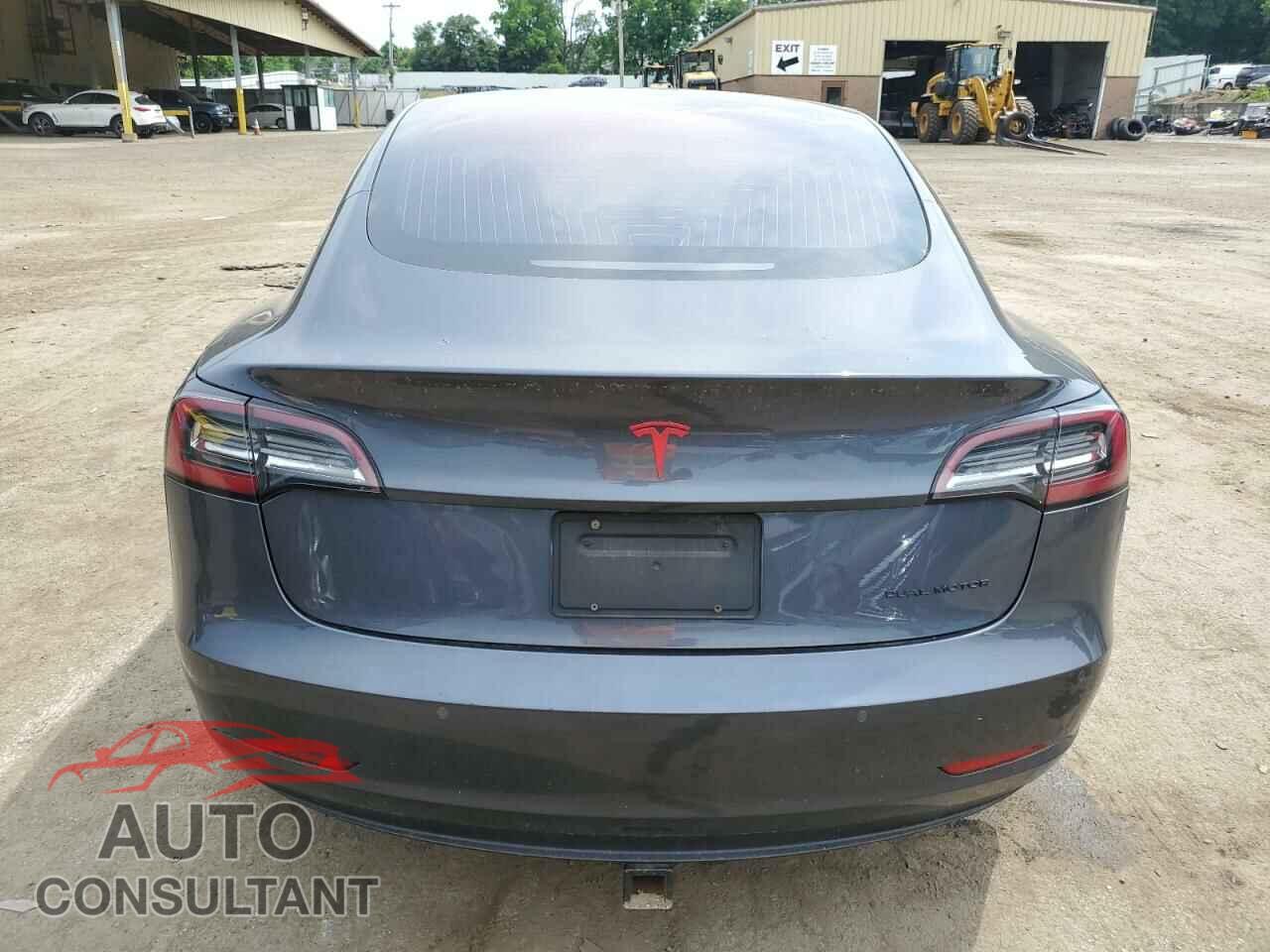 TESLA MODEL 3 2019 - 5YJ3E1EB8KF192674
