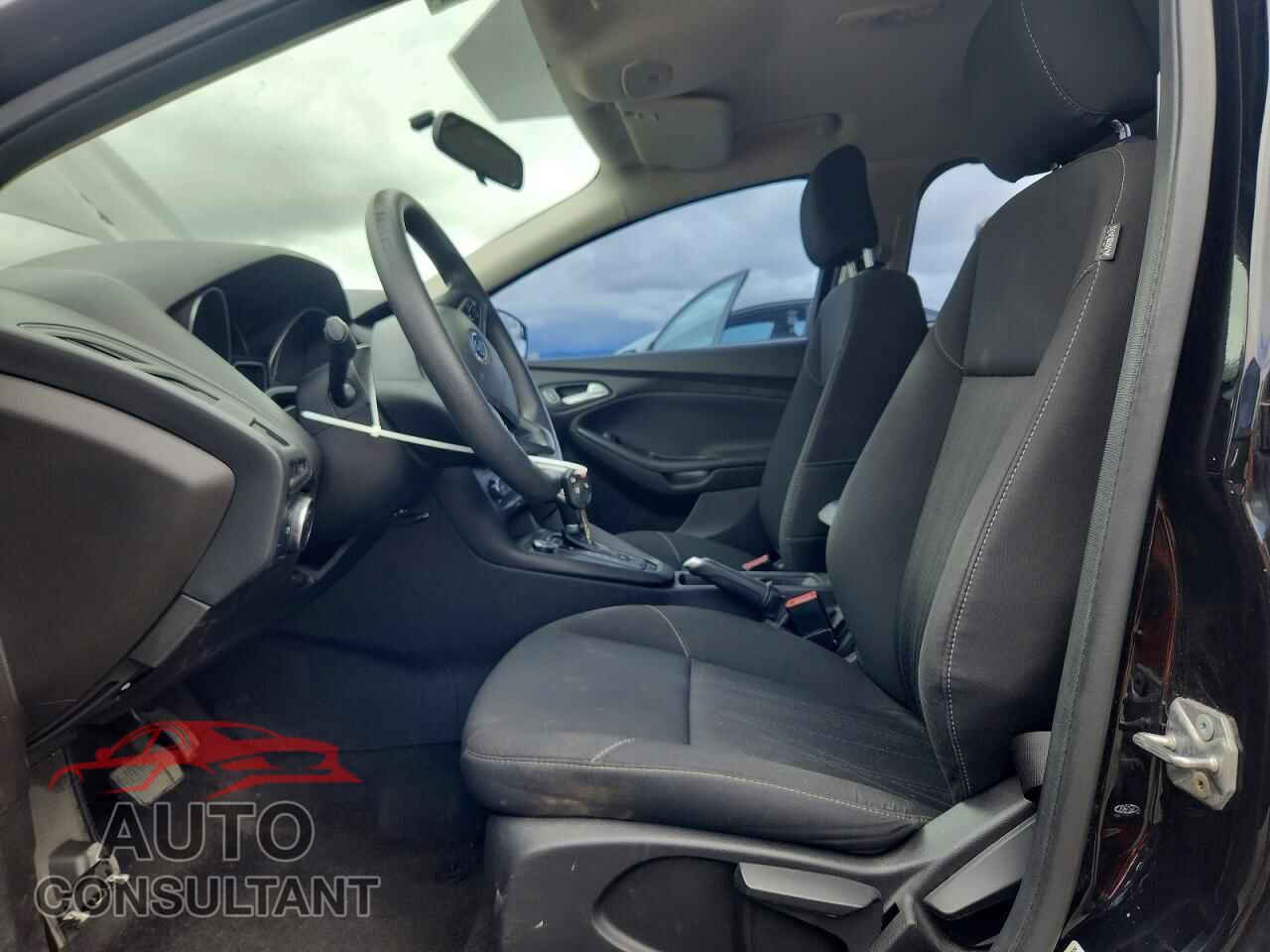 FORD FOCUS 2016 - 1FADP3K26GL385768