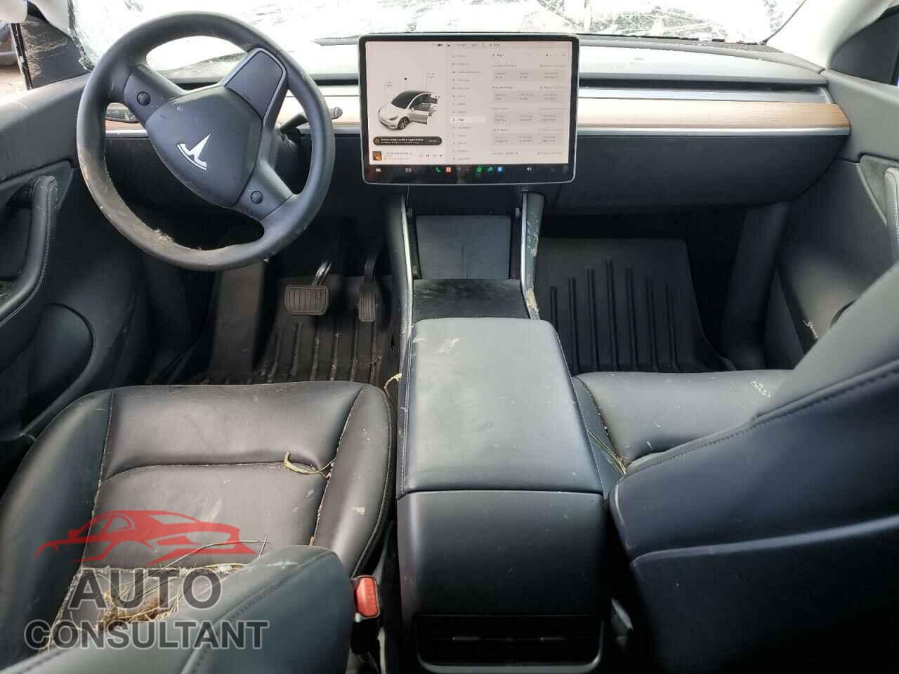 TESLA MODEL Y 2020 - 5YJYGDEEXLF044183