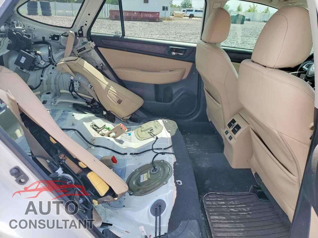 SUBARU OUTBACK 2017 - 4S4BSENC4H3428596