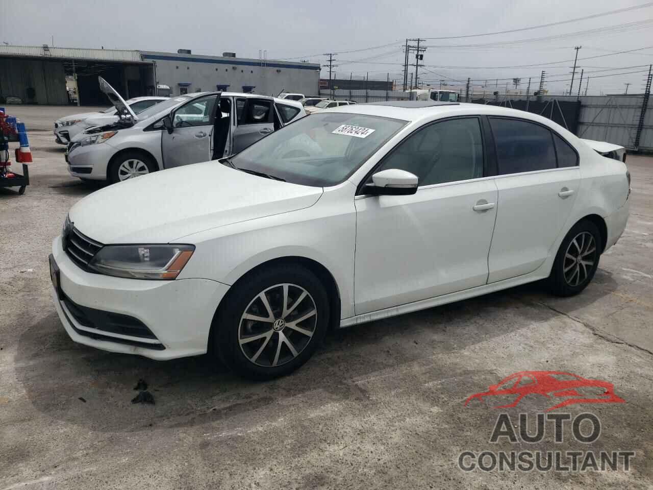 VOLKSWAGEN JETTA 2018 - 3VWDB7AJ7JM255817