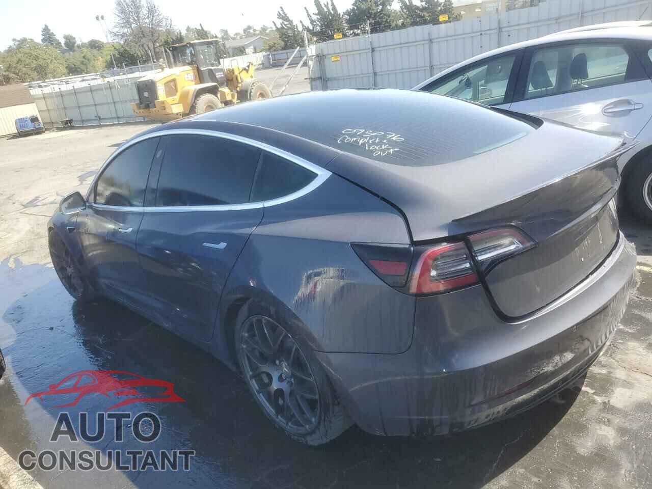 TESLA MODEL 3 2018 - 5YJ3E1EBXJF093076