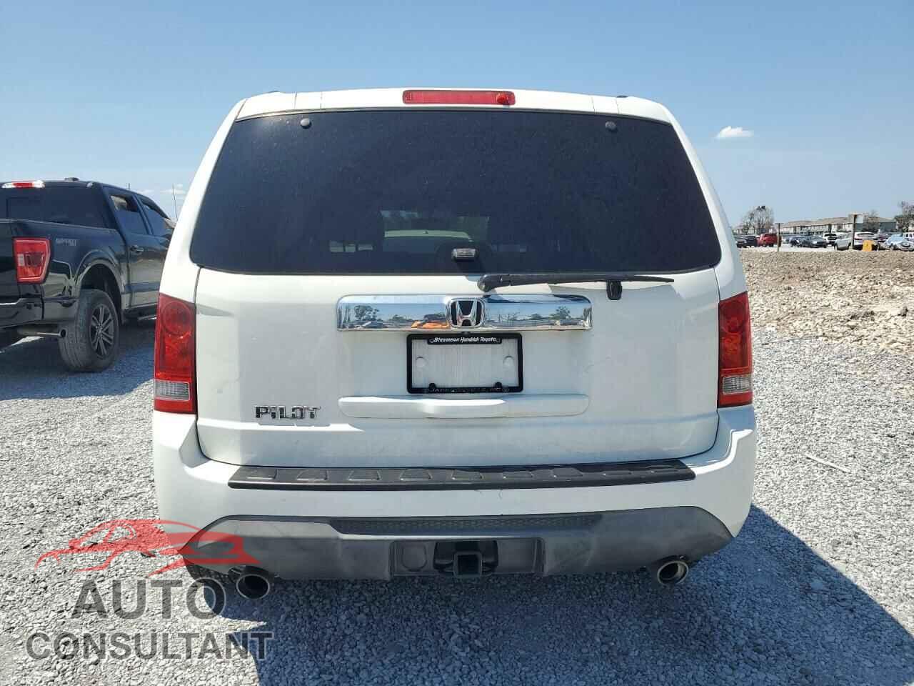 HONDA PILOT 2015 - 5FNYF3H57FB009744
