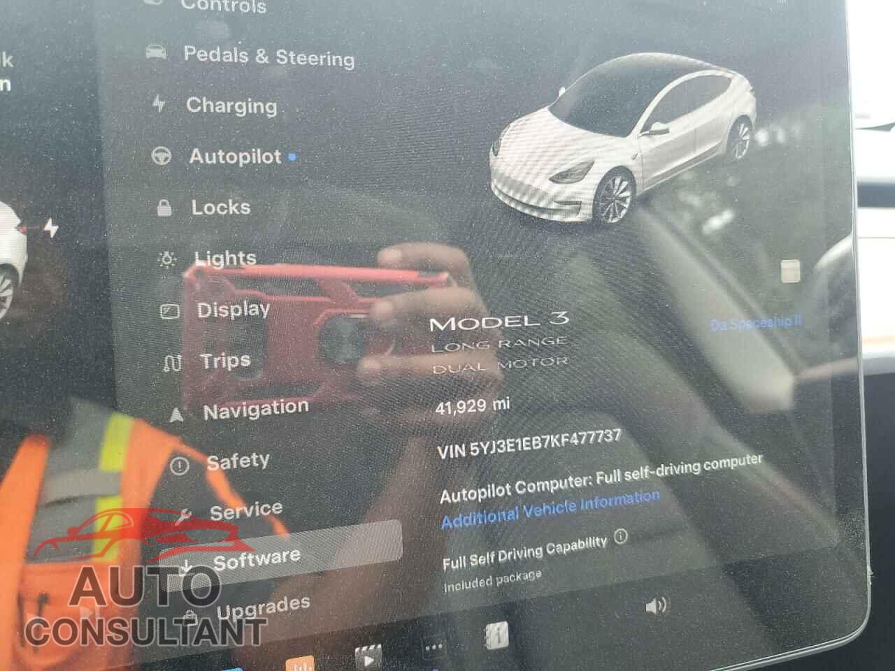 TESLA MODEL 3 2019 - 5YJ3E1EB7KF477737