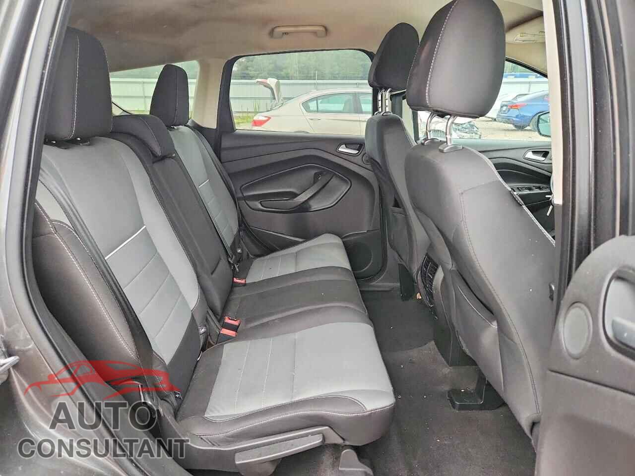 FORD ESCAPE 2015 - 1FMCU9GX8FUB15385