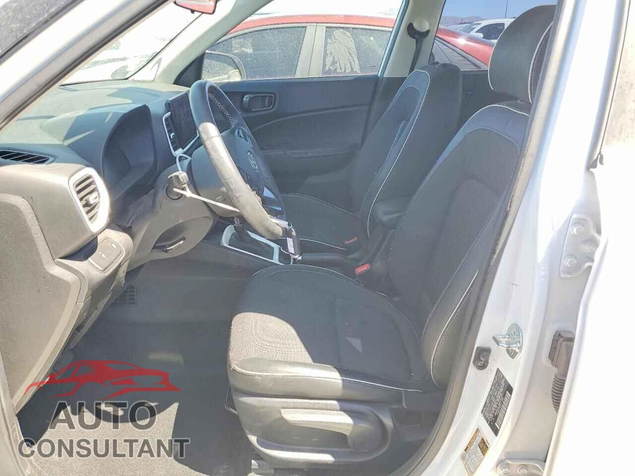 HYUNDAI VENUE 2024 - KMHRC8A36RU325971