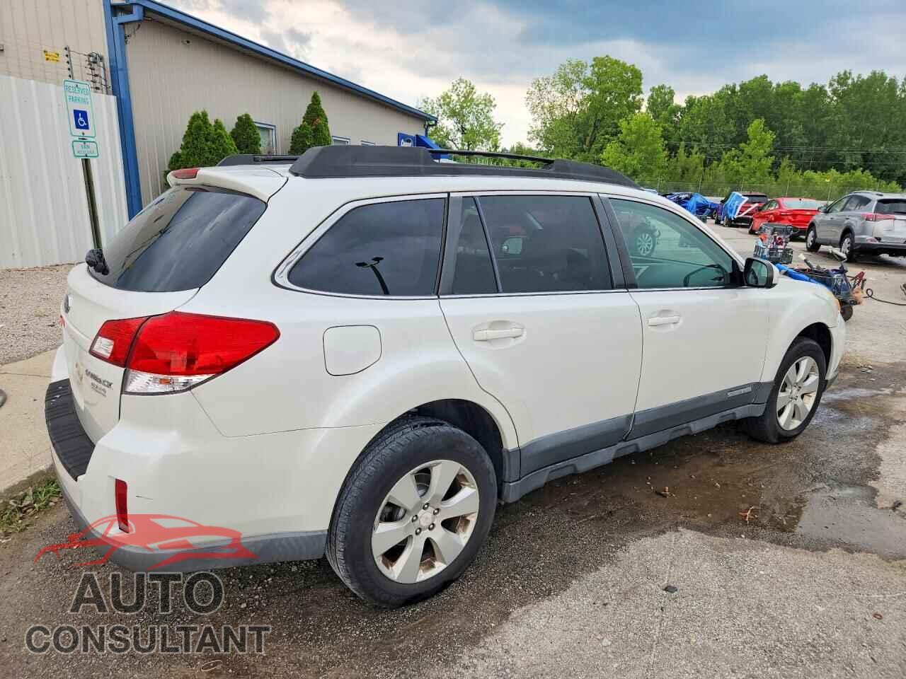 SUBARU OUTBACK 2010 - 4S4BRBBC4A3374818