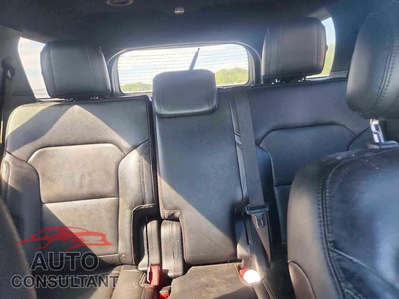 FORD EXPLORER 2016 - 1FM5K8D89GGA31517