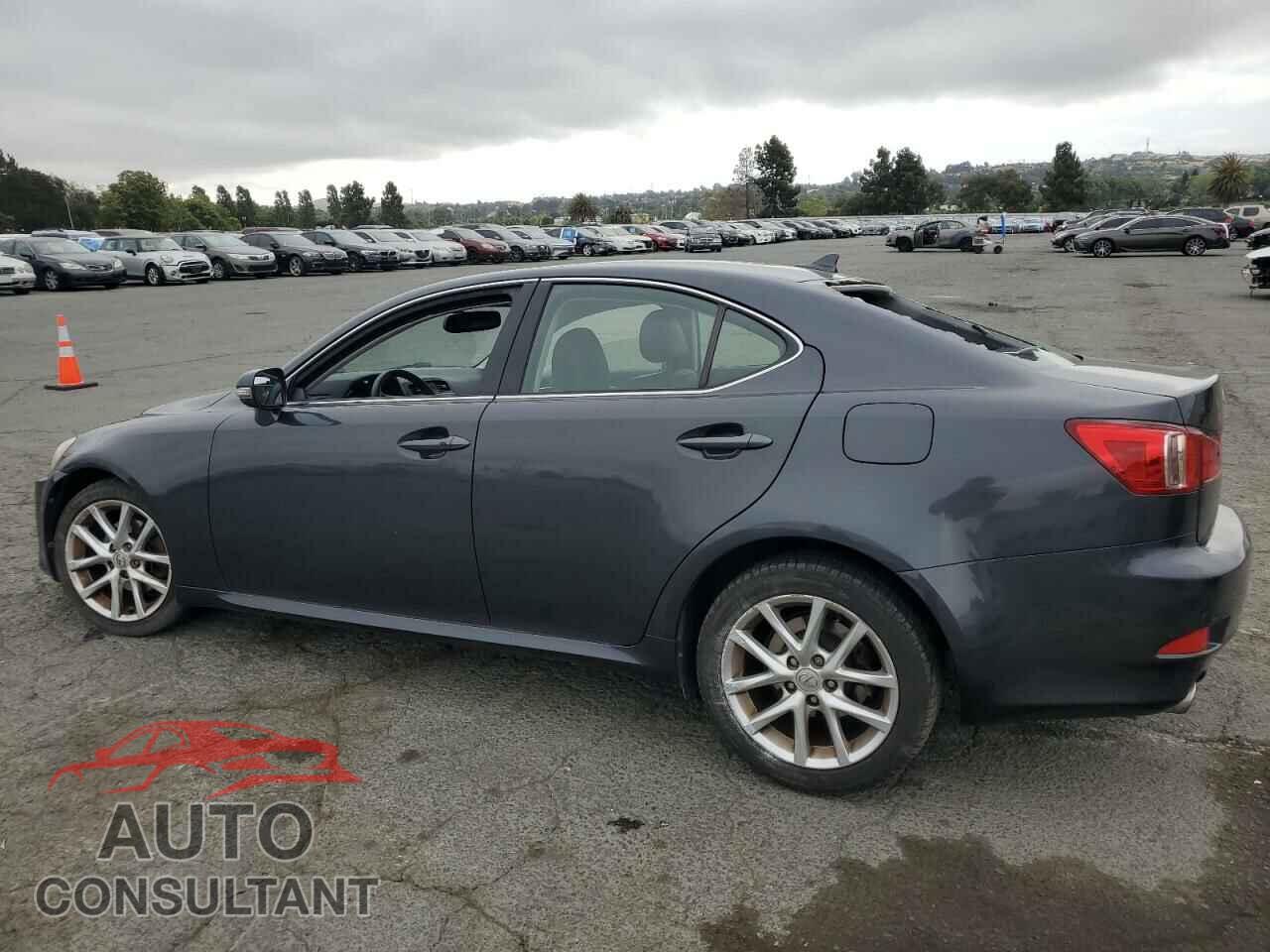 LEXUS IS 2011 - JTHBF5C22B5136782