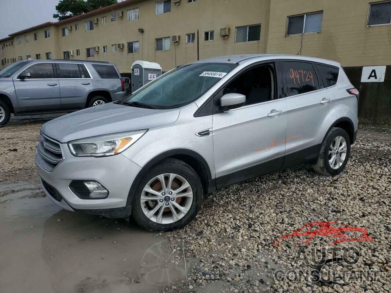 FORD ESCAPE 2017 - 1FMCU0GD2HUD94174