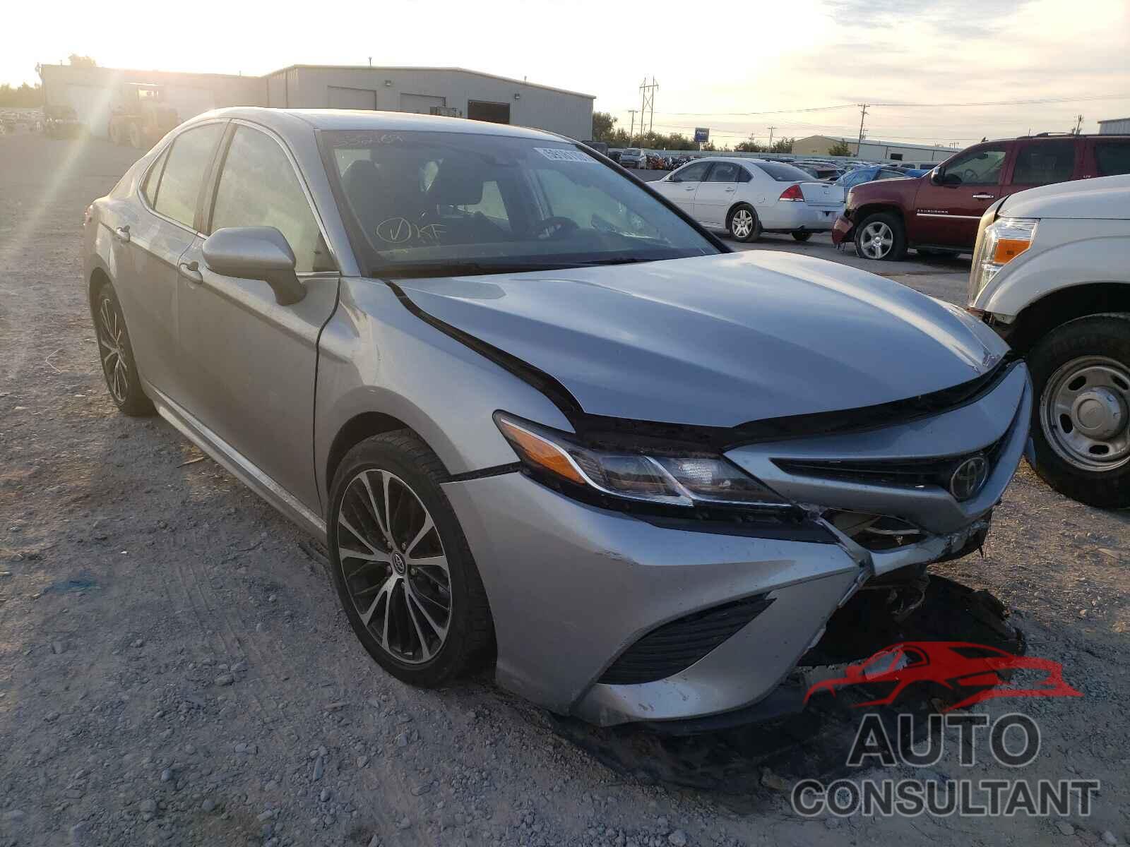 TOYOTA CAMRY 2020 - 4T1G11AK7LU332169