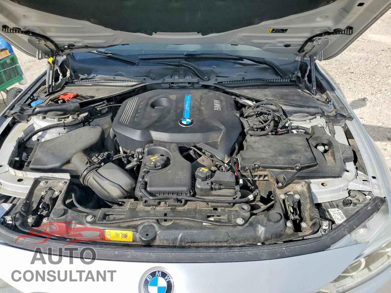 BMW 3 SERIES 2017 - WBA8E1C3XHA158560