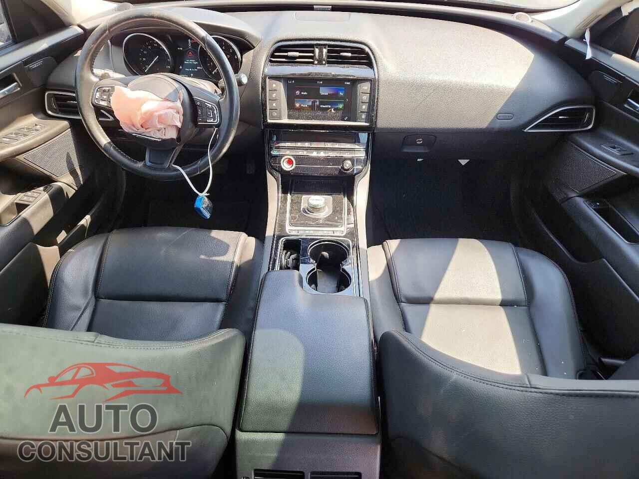JAGUAR XE 2017 - SAJAD4BG3HA973536
