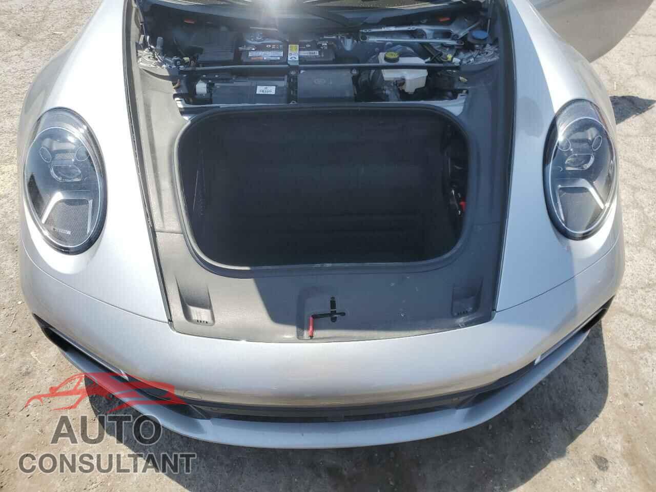 PORSCHE 911 2024 - WP0AA2A90RS210058