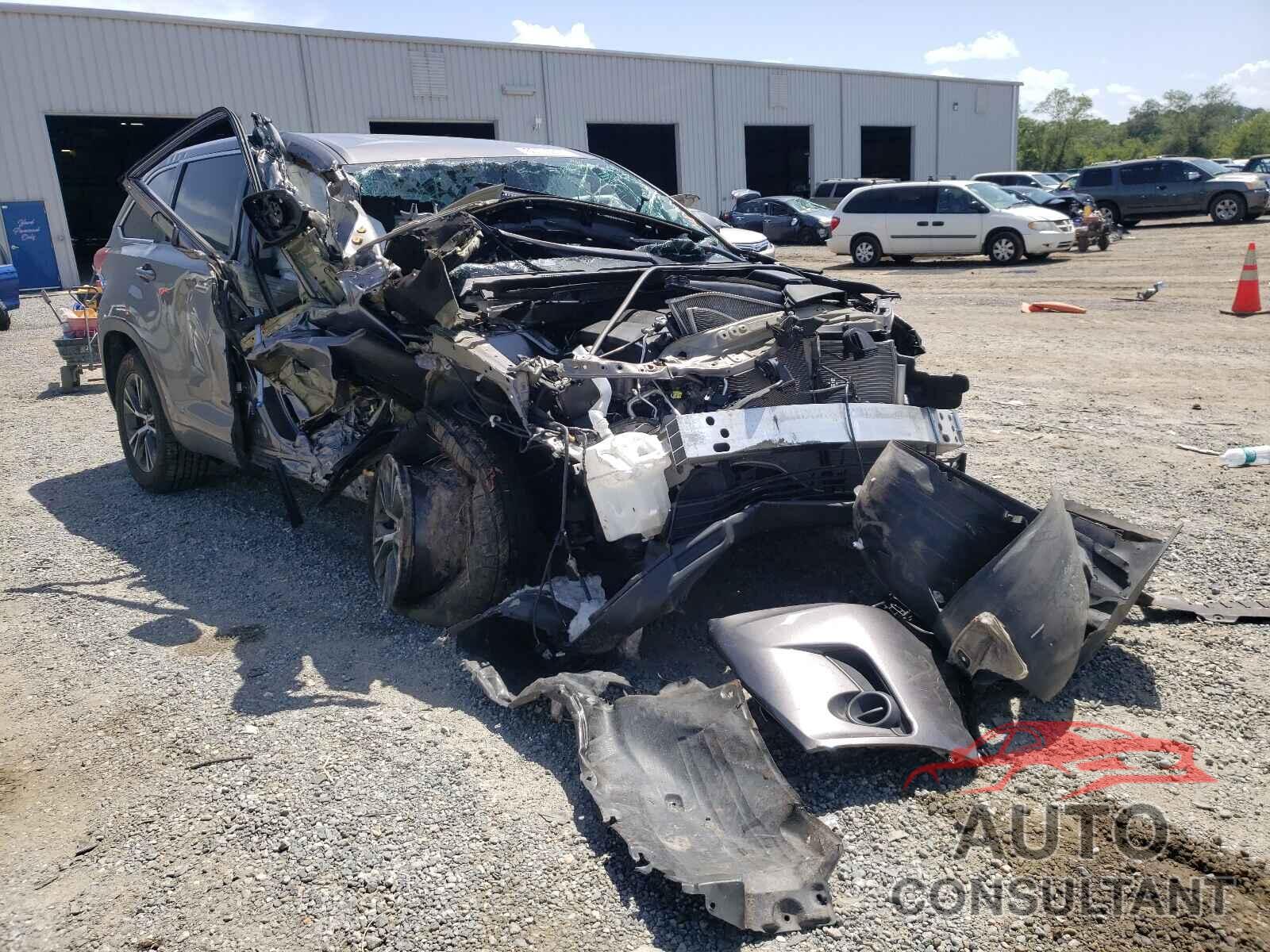 TOYOTA HIGHLANDER 2018 - 5TDZZRFH5JS265851