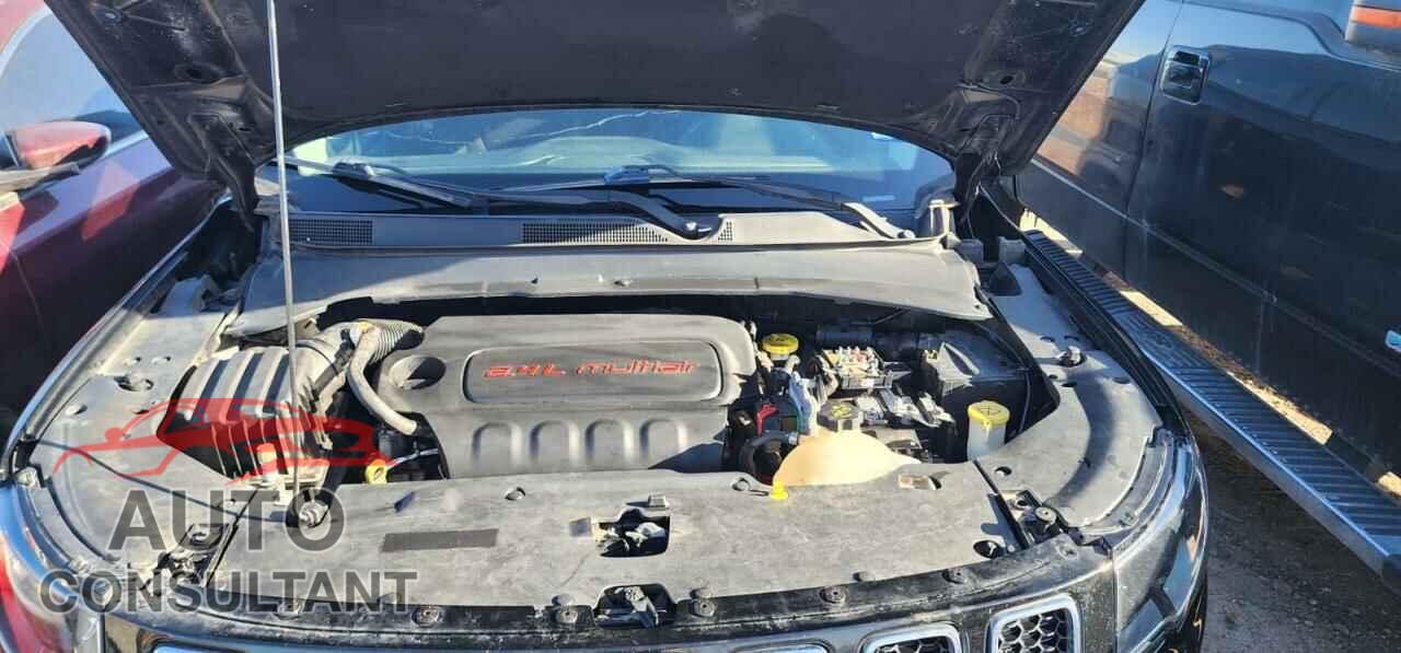 JEEP COMPASS 2017 - 3C4NJCAB6HT681994