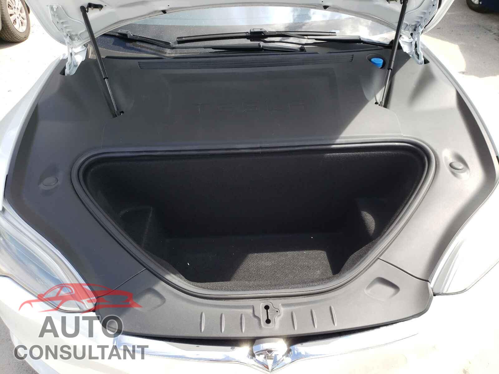 TESLA MODEL S 2019 - 5YJSA1E23KF338910