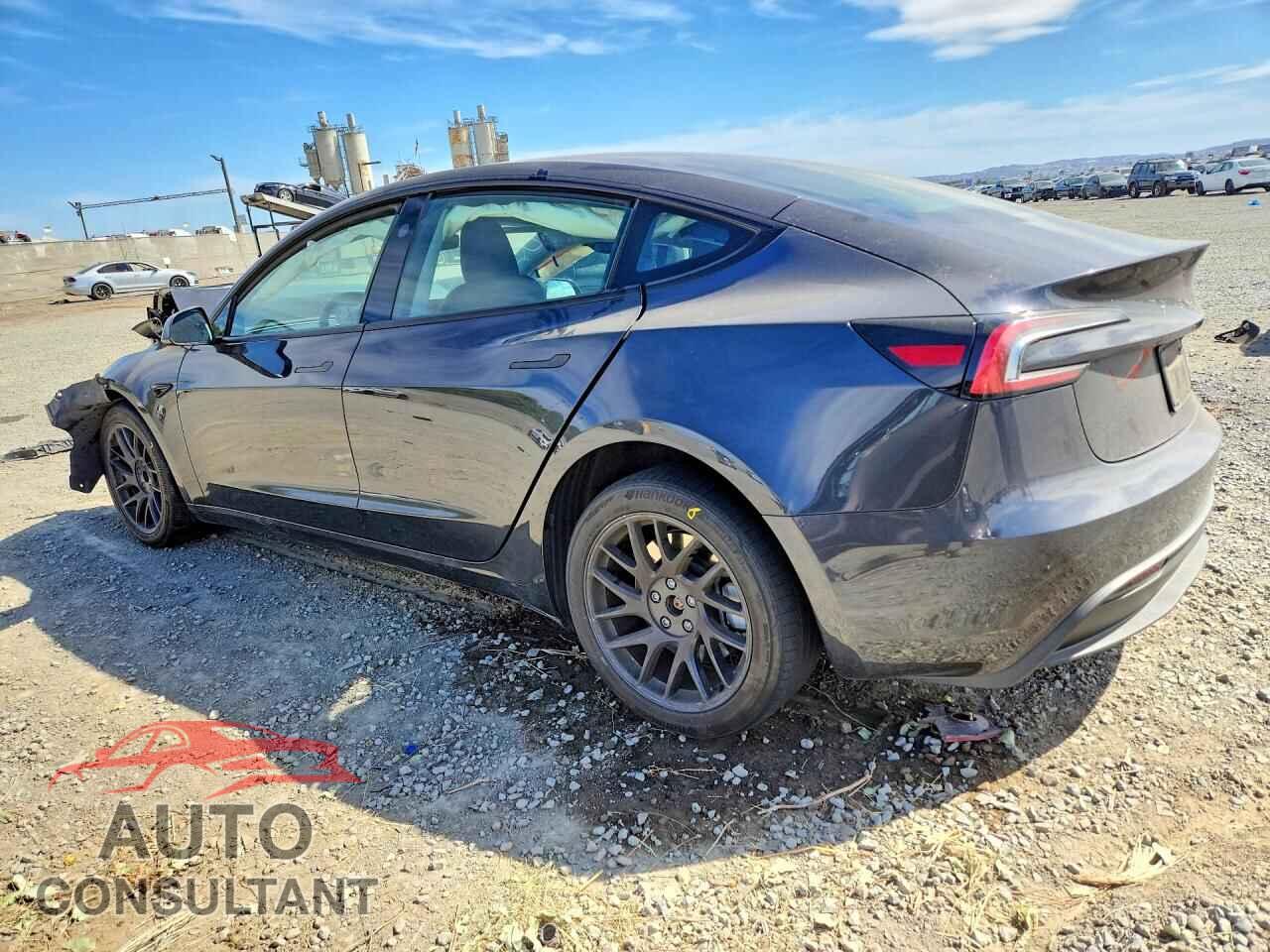 TESLA MODEL 3 2024 - 5YJ3E1EA8RF738424