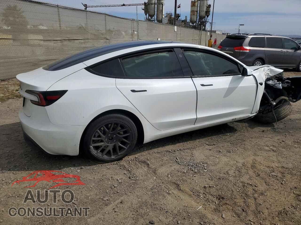 TESLA MODEL 3 2024 - 5YJ3E1EA5RF782798