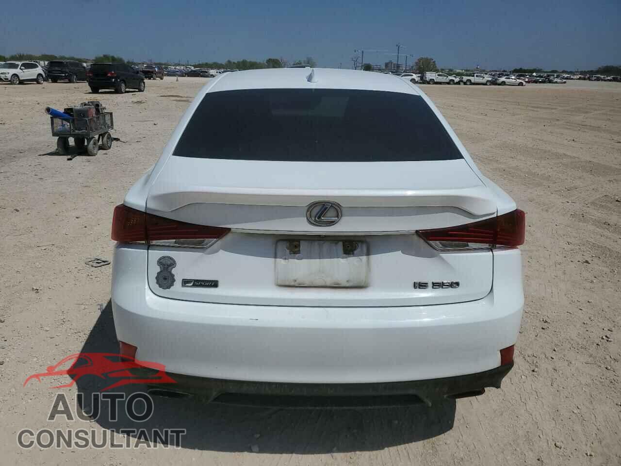 LEXUS IS 2017 - JTHBE1D23H5030120