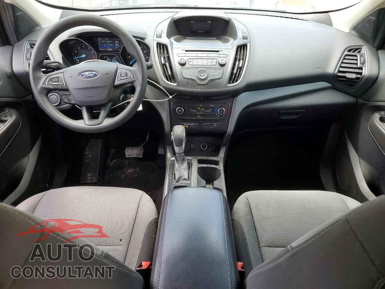 FORD ESCAPE 2018 - 1FMCU0F70JUC73788