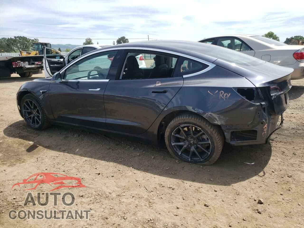 TESLA MODEL 3 2019 - 5YJ3E1EA1KF400384