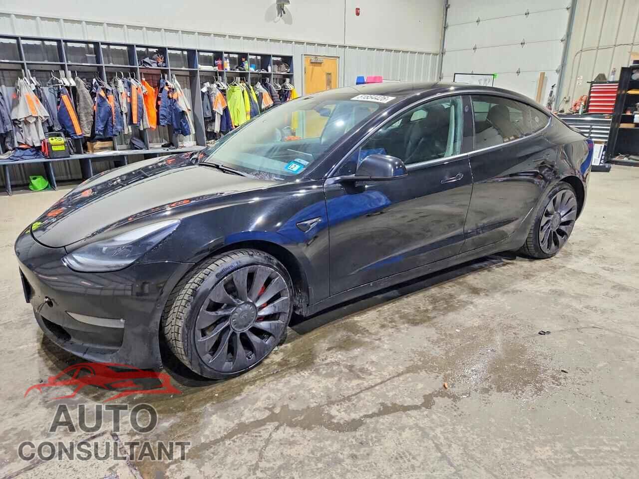 TESLA MODEL 3 2021 - 5YJ3E1EC7MF044608