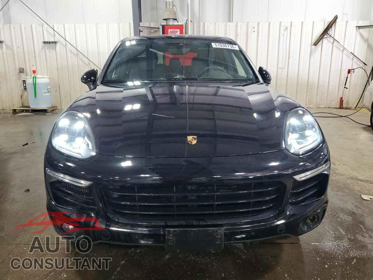 PORSCHE CAYENNE 2017 - WP1AB2A25HLA53361