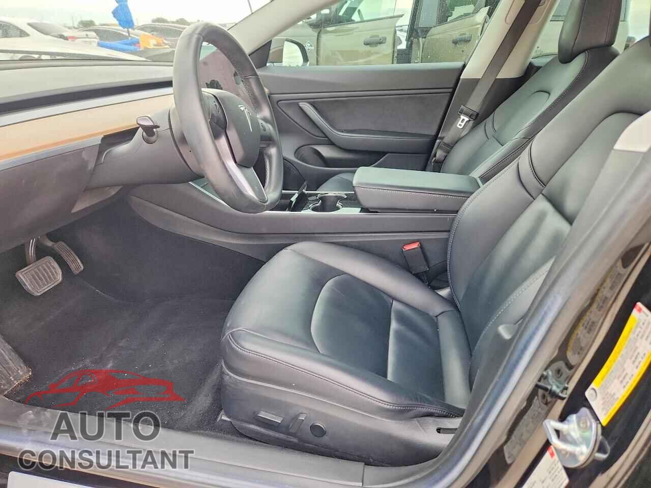 TESLA MODEL 3 2018 - 5YJ3E1EA7JF007620