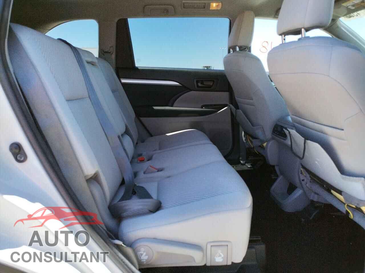 TOYOTA HIGHLANDER 2018 - 5TDZZRFH6JS262733