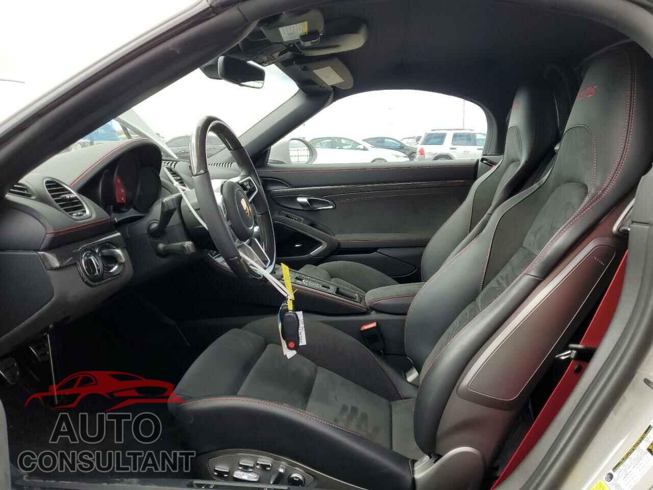 PORSCHE BOXSTER 2024 - WP0CD2A88RK228802