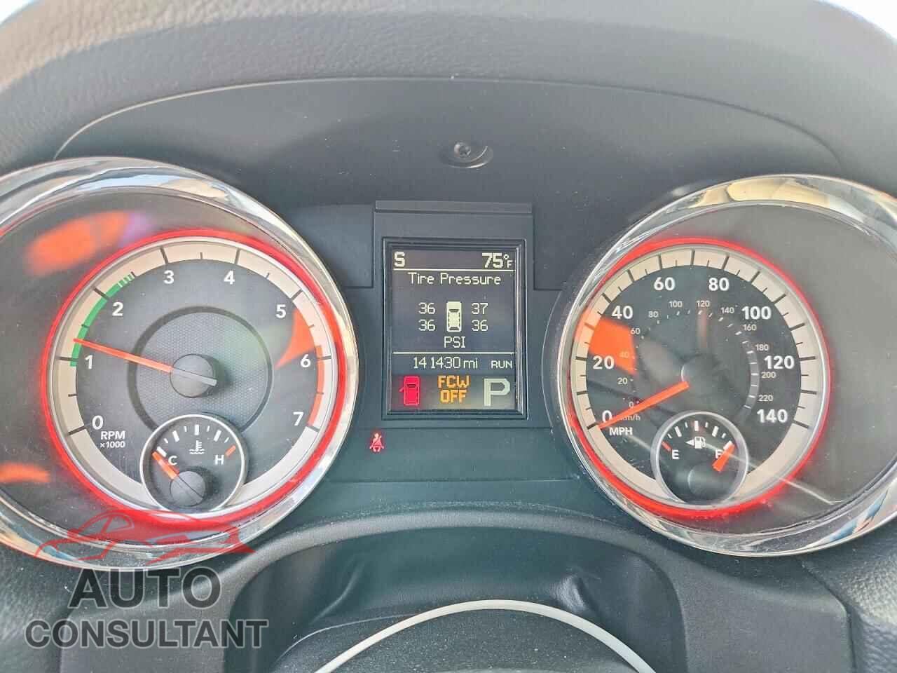 DODGE DURANGO 2013 - 1C4SDHET6DC605806