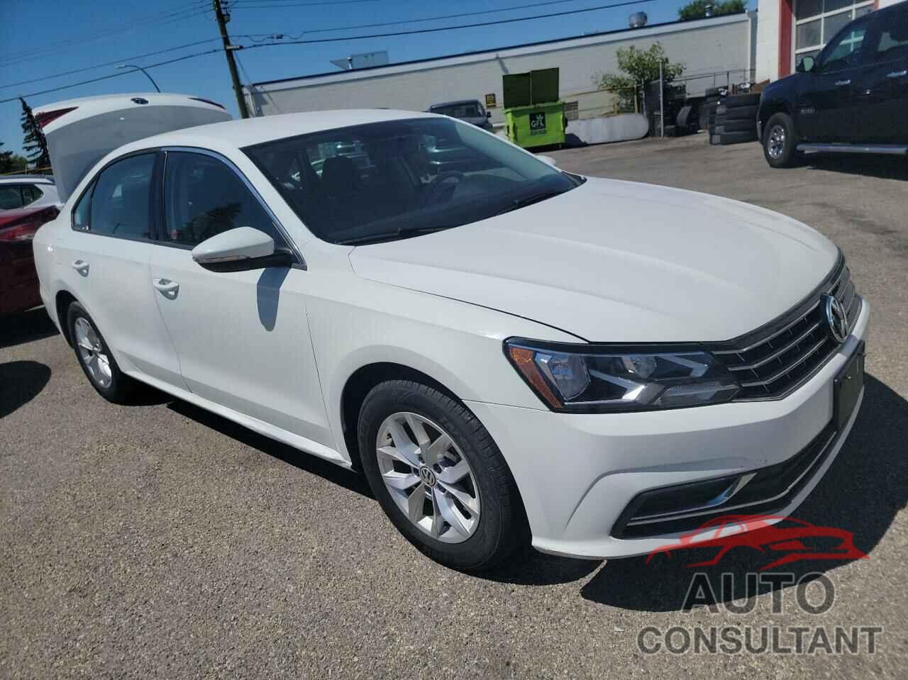 VOLKSWAGEN PASSAT 2018 - 1VWAA7A32JC036627